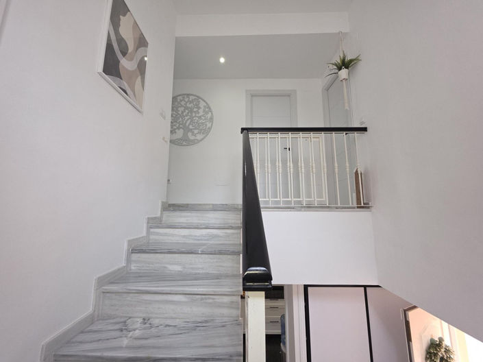 Image No.18-3 Bed Townhouse for sale