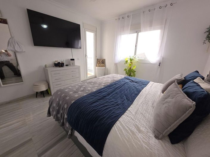 Image No.21-3 Bed Townhouse for sale