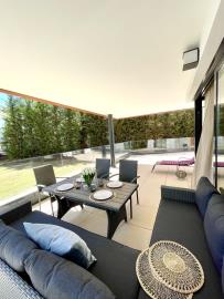 11-20939a0134ad724a8cb2a801094d15a4