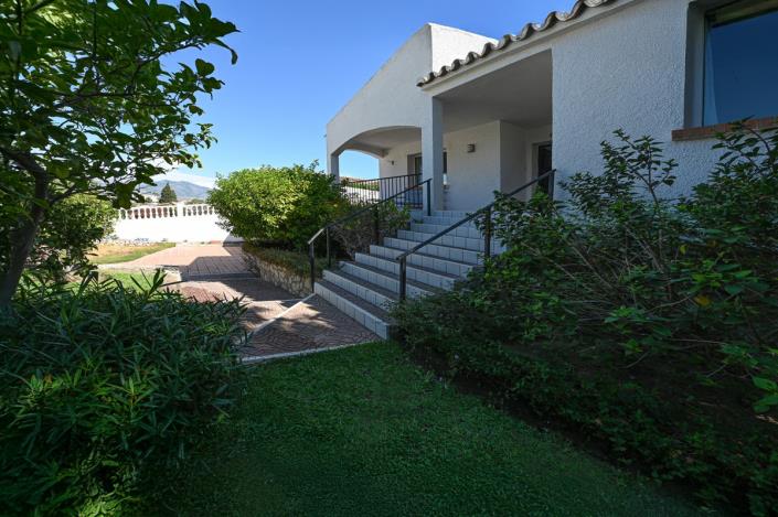 Image No.6-3 Bed Villa / Detached for sale