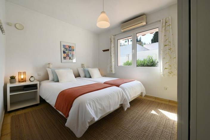 Image No.20-3 Bed Villa / Detached for sale