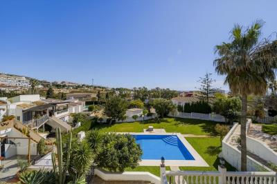 3-644887ed831e8682853ff700c7704b89