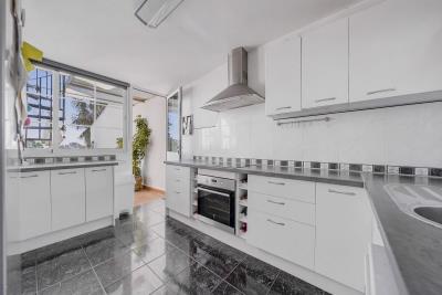 10-75bef5f12e72a6d65f05a48dacffbe42