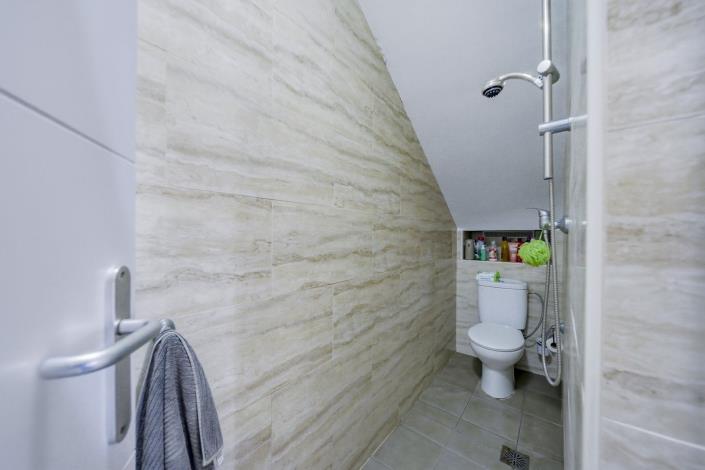 Image No.21-3 Bed Townhouse for sale