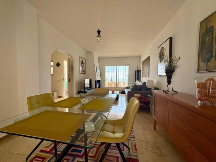 Image No.6-3 Bed Townhouse for sale