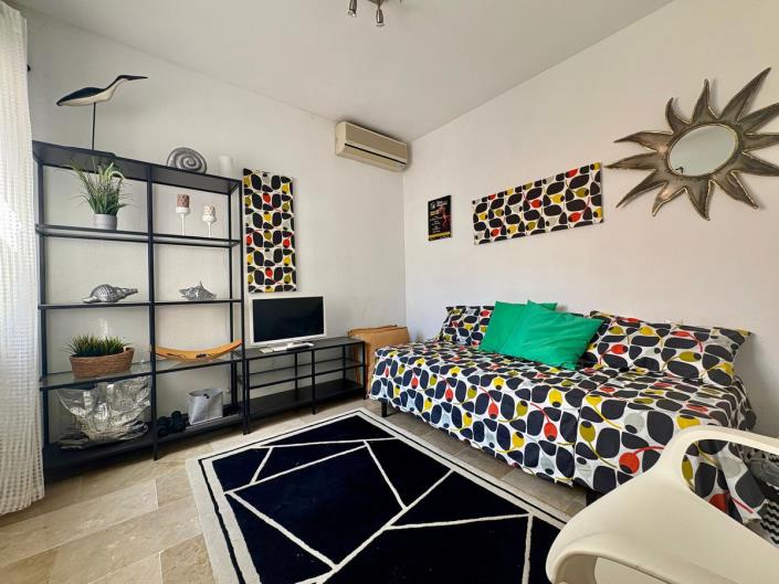 Image No.14-3 Bed Townhouse for sale