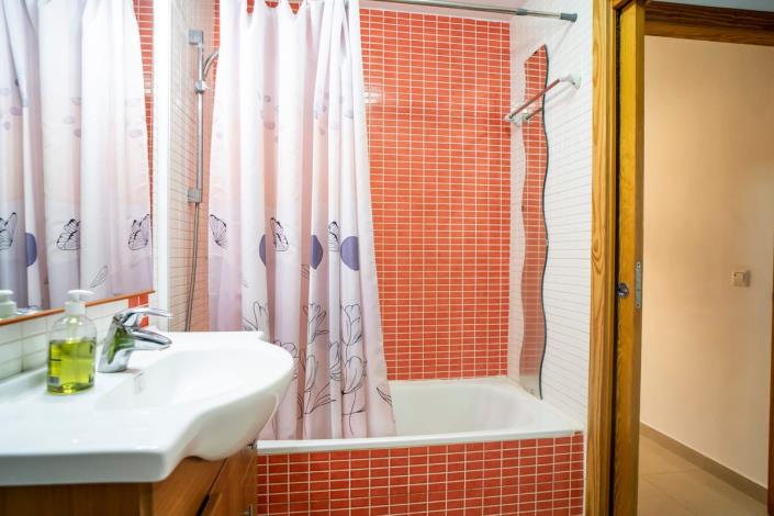 Image No.8-2 Bed Apartment for sale