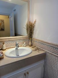 13-5fd73dea700db77384c091ca9818b1a9