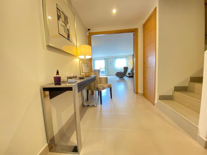 Image No.2-Maison de ville de 3 chambres à vendre à Estepona