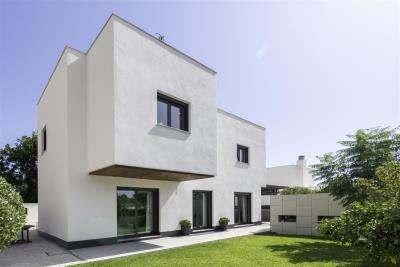 1-7980e48d732b6fc85c14b43b94d2aa54