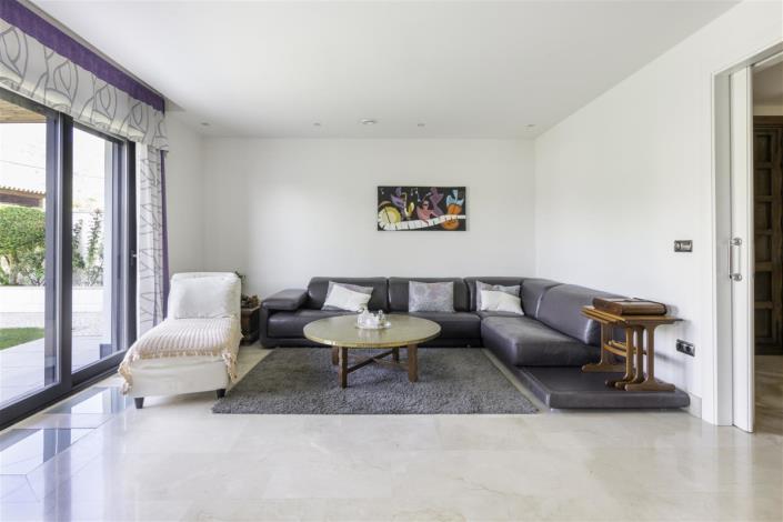 Image No.14-3 Bed Villa for sale