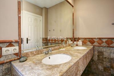 7-aa4cc561180b369757c0bb4af9886cd3