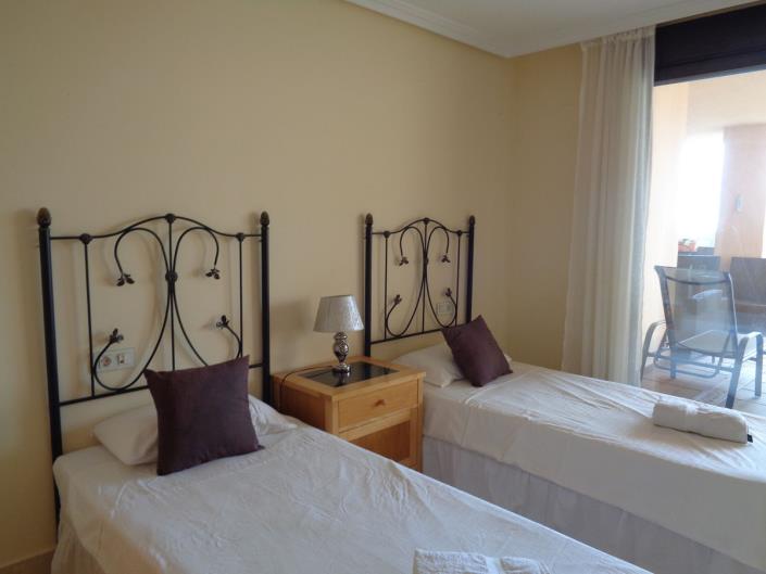 Image No.8-Appartement de 2 chambres à vendre à Benahavis