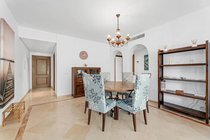 Image No.7-Appartement de 2 chambres à vendre à Estepona