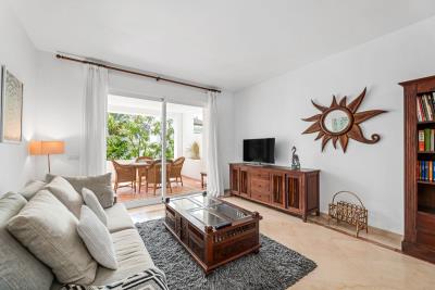 12-53013098fcab6c38b1379cd33298e050