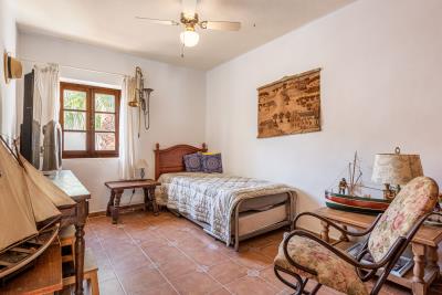 15-11d12f2f454f2f5e9b981fdd8b901d51