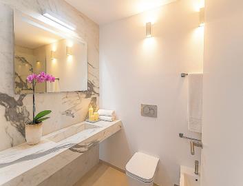 13-5fd73dea700db77384c091ca9818b1a9