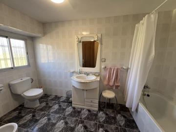 13-5fd73dea700db77384c091ca9818b1a9