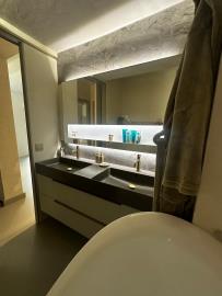 12-53013098fcab6c38b1379cd33298e050