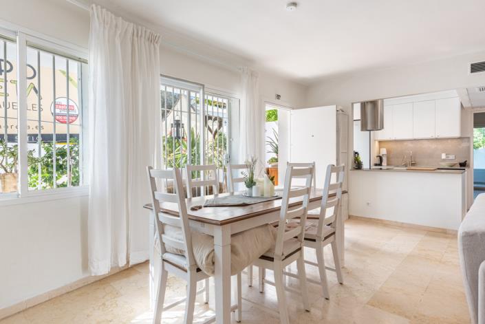 Image No.5-Appartement de 2 chambres à vendre à Rio Real Golf