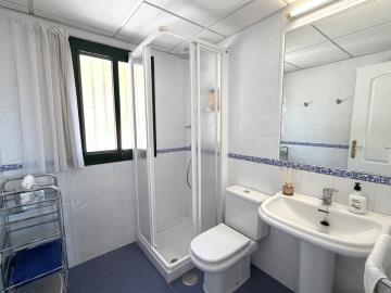 12-53013098fcab6c38b1379cd33298e050