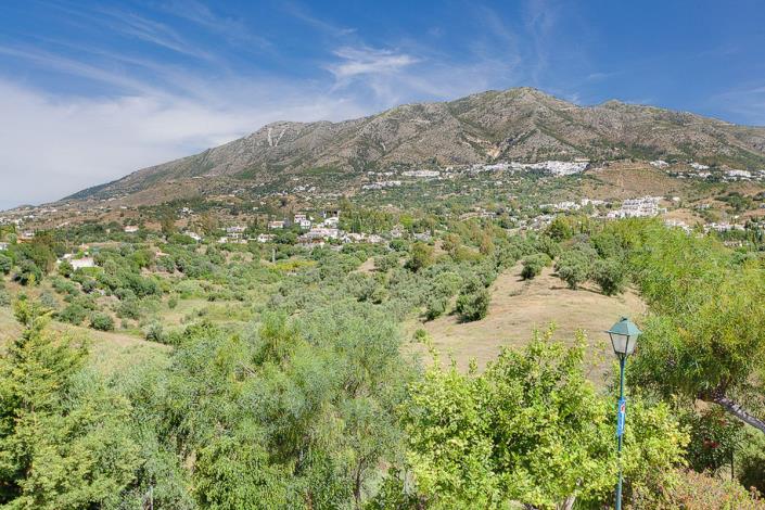 Image No.18-3 Bed Townhouse for sale