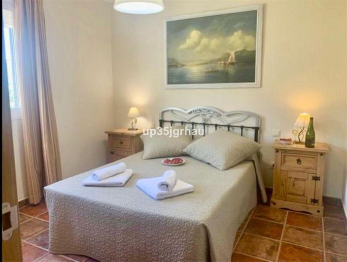 Image No.8-2 Bed Villa for sale