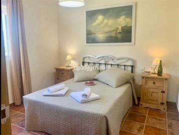 8-e64a9055bba3e77ac8aca3b893cdf826