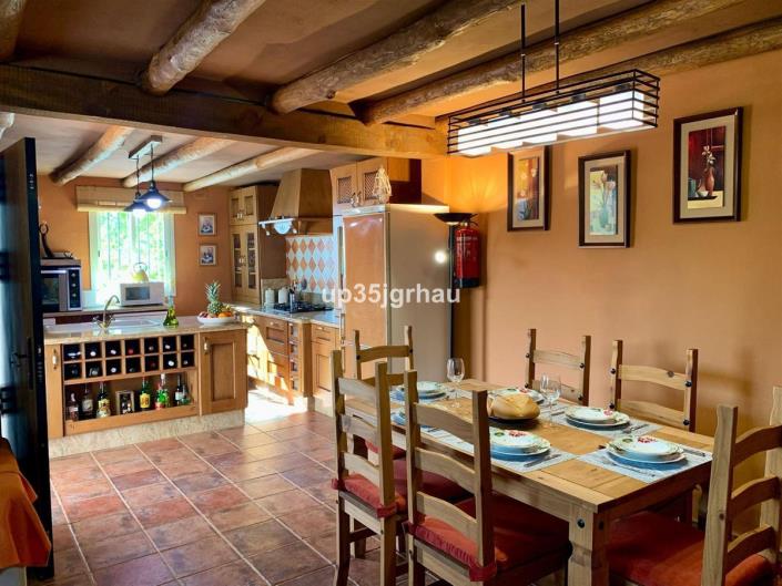 Image No.10-2 Bed Villa for sale