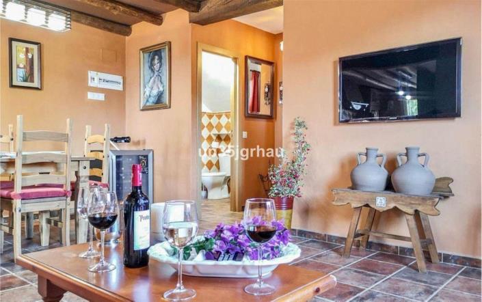 Image No.13-2 Bed Villa for sale