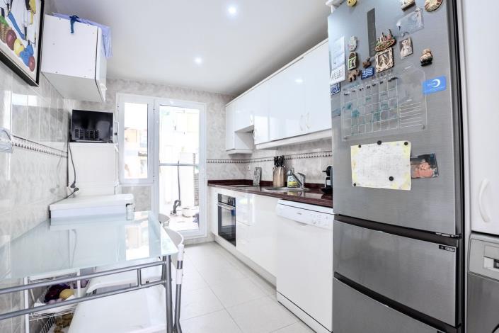 Image No.12-2 Bed Apartment for sale