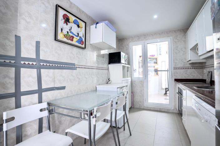 Image No.14-2 Bed Apartment for sale