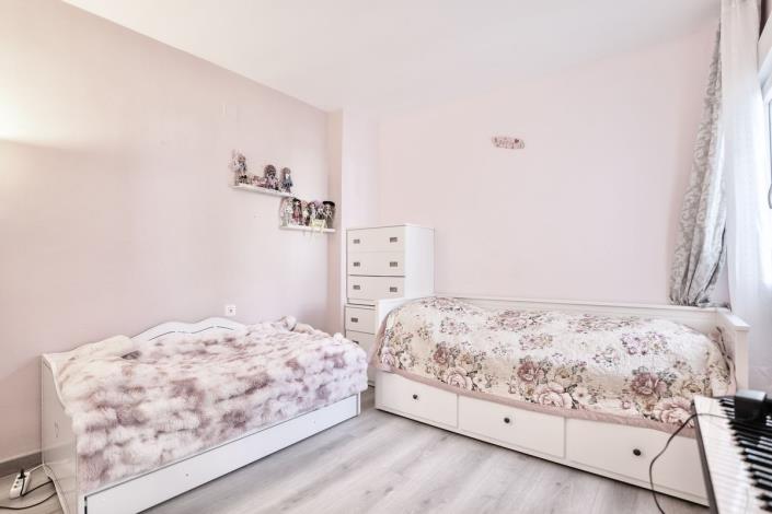 Image No.17-2 Bed Apartment for sale