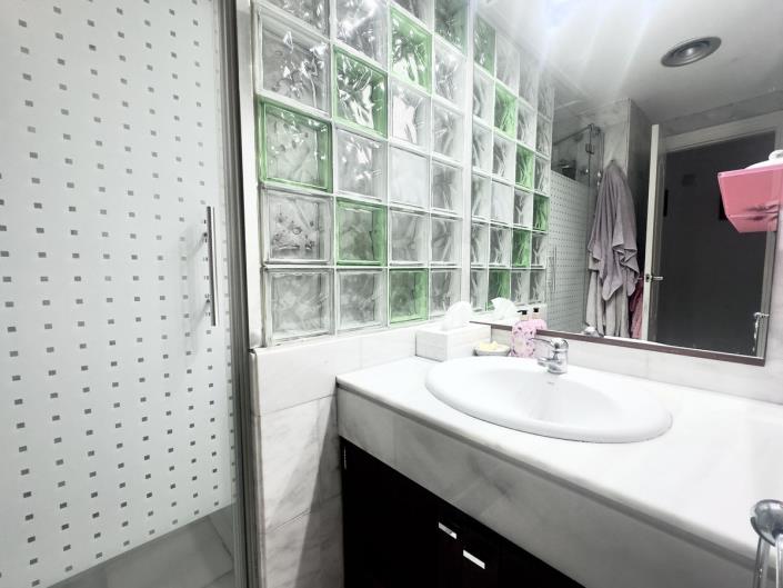 Image No.24-2 Bed Apartment for sale