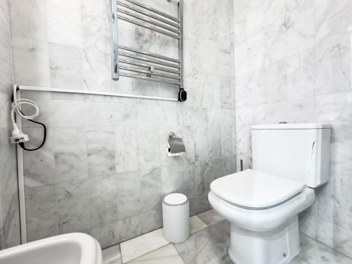 Image No.25-2 Bed Apartment for sale