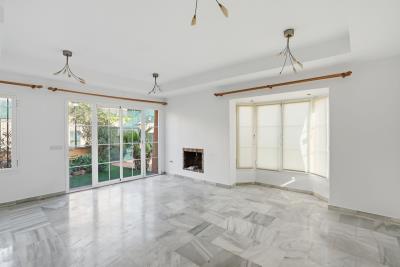 3-e898b2bb2a2fdfd06d2c39894dce8316