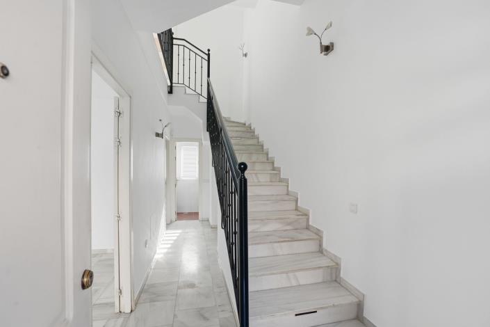 Image No.4-3 Bed Semi-Detached for sale