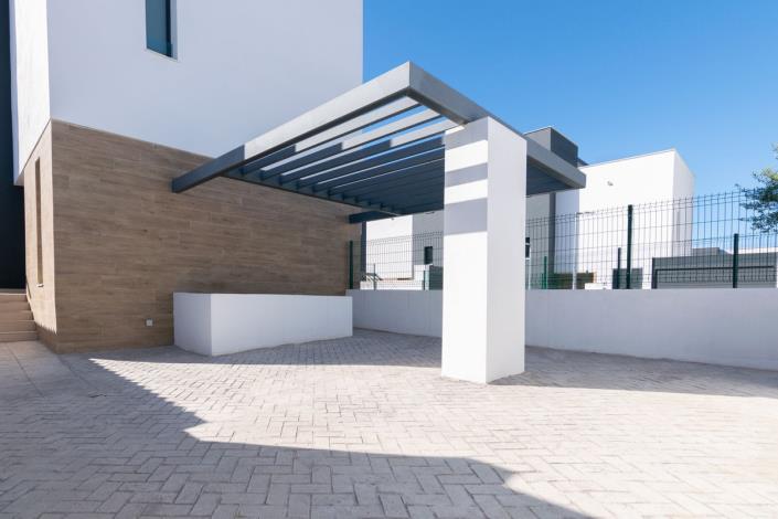 Image No.10-4 Bed Semi-Detached for sale