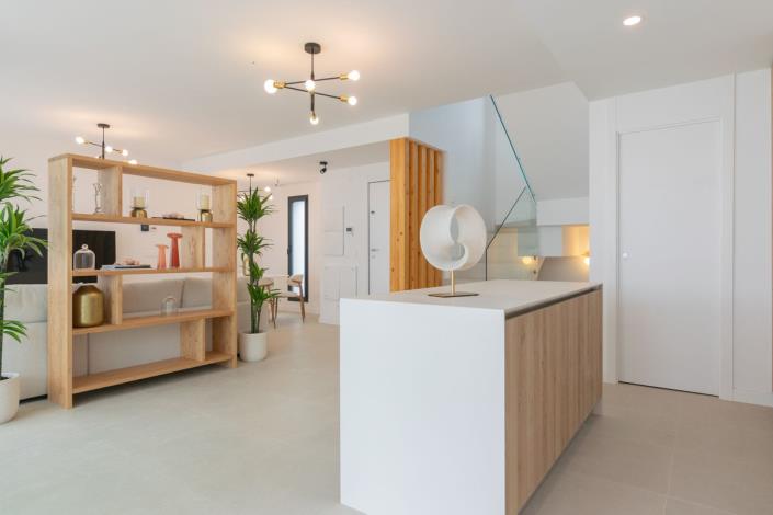 Image No.15-4 Bed Semi-Detached for sale