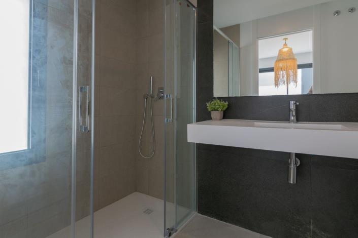 Image No.36-4 Bed Semi-Detached for sale