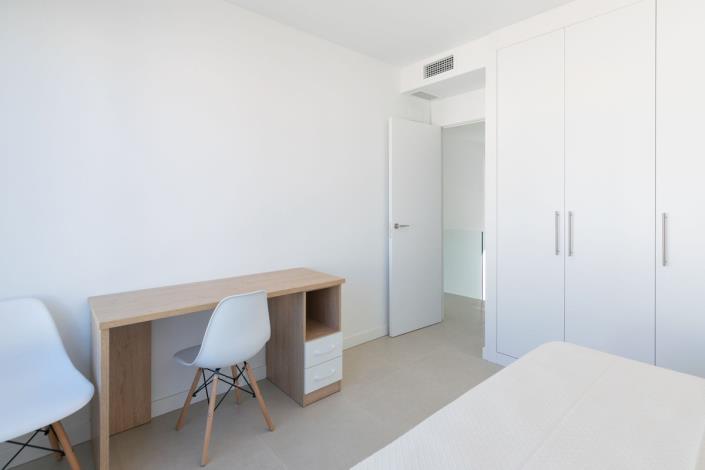 Image No.40-4 Bed Semi-Detached for sale