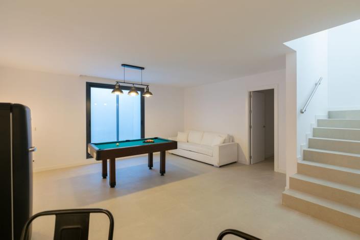 Image No.45-4 Bed Semi-Detached for sale