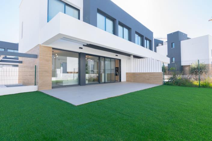 Image No.53-4 Bed Semi-Detached for sale