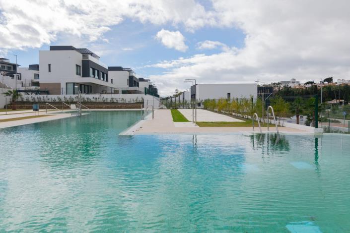 Image No.58-4 Bed Semi-Detached for sale