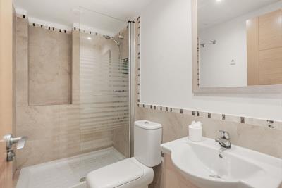 12-53013098fcab6c38b1379cd33298e050