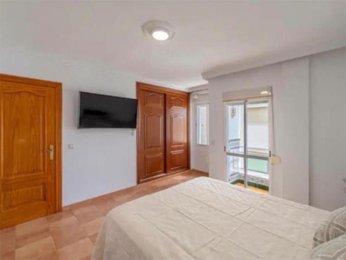 Image No.14-3 Bed Apartment for sale