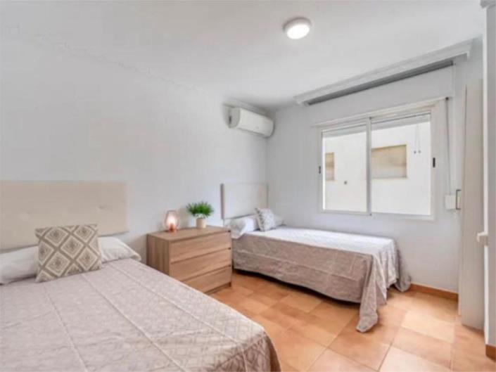 Image No.24-3 Bed Apartment for sale