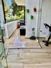 10-bb915d1cb19341576dcdc994b81ab9c5