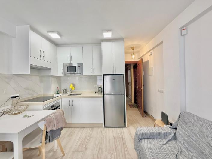 Image No.5-Studio for sale