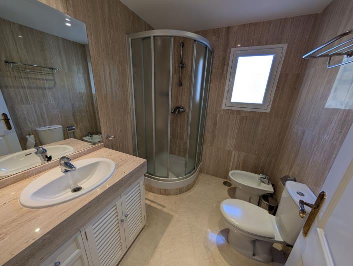 Image No.23-3 Bed Apartment for sale